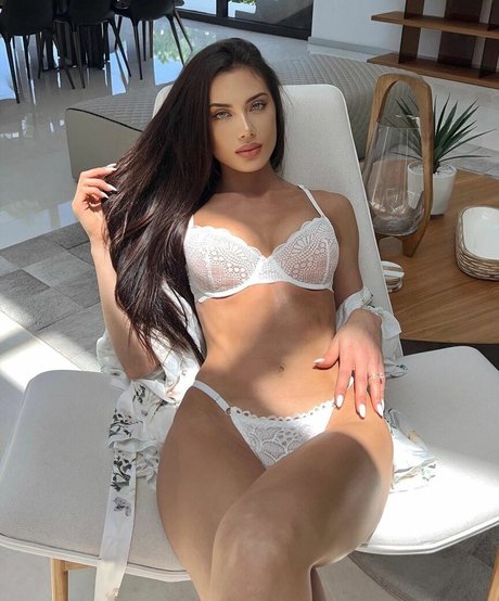 stepmom onlyfans sexy pictures