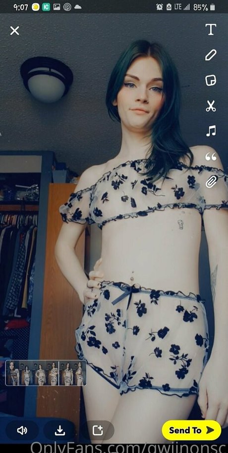 qwiinbae naked actress pic