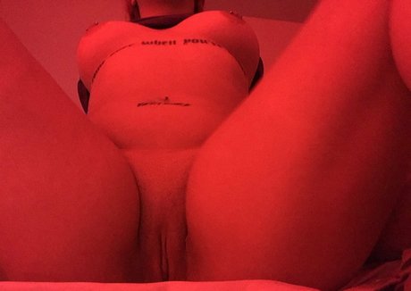 viettbratt star nudes pic