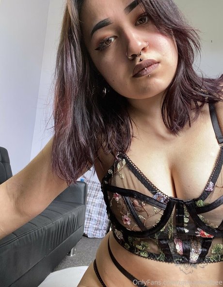 unleashedbee star top img