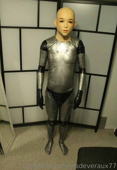 irisdeveraux77 hot actress image