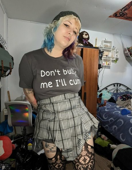 winterbunnieeoffree pornographic model image