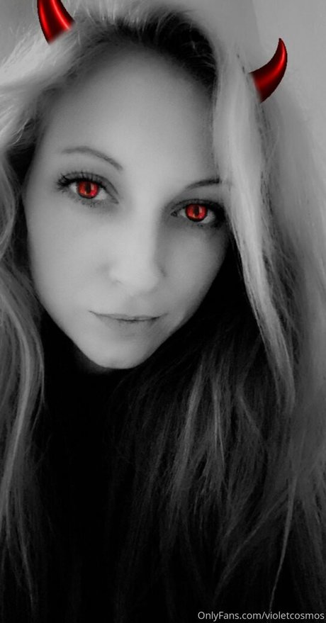 violetcosmos nudes model image