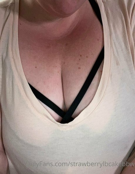 strawberrylbcakebbw pornstar hot photos