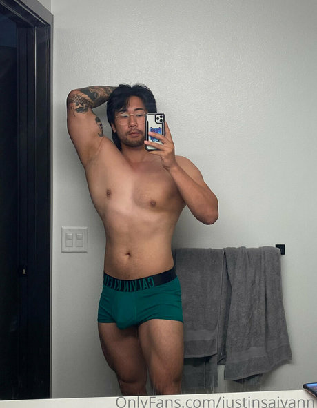 justinsaiyann erotic model img