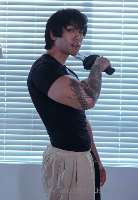 justinsaiyann pretty model photo