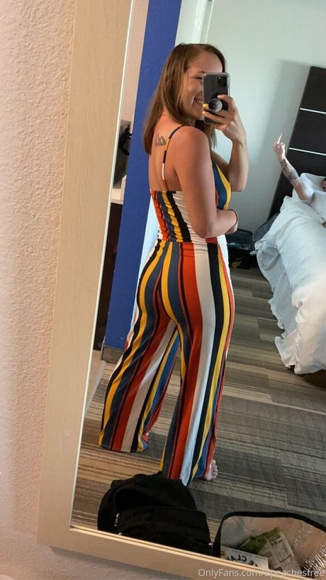 dpeachesfree pornstar exclusive images