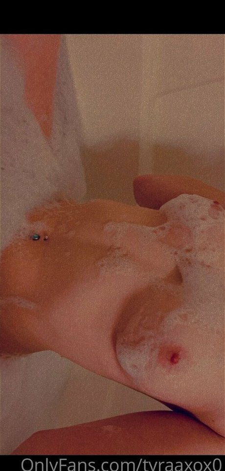 tyraaxox0 pornstar pics