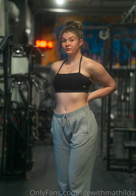 big pussy lips onlyfans naked pictures