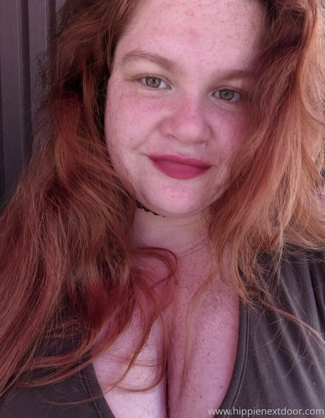hippienextdoor pornstar pretty img