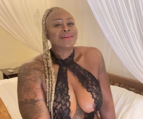 Monna White pornstar archive