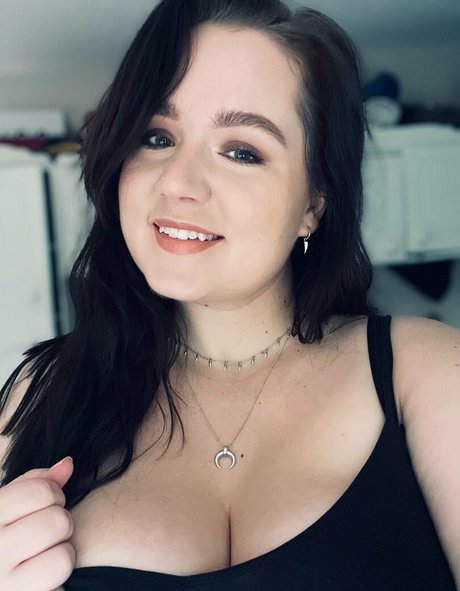 Cherrycola1990 model img