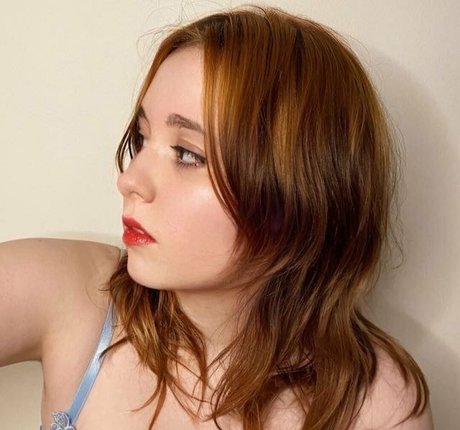 ashleysquirts star pretty pics