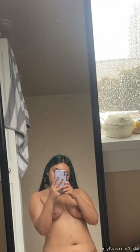 titskiii model nude gallery