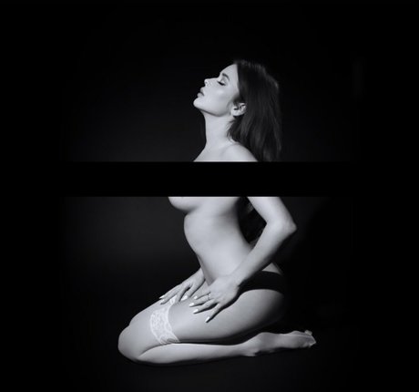 xoRenee sexy star images