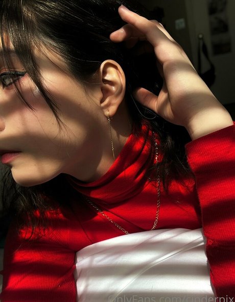 cinderpix naked model images