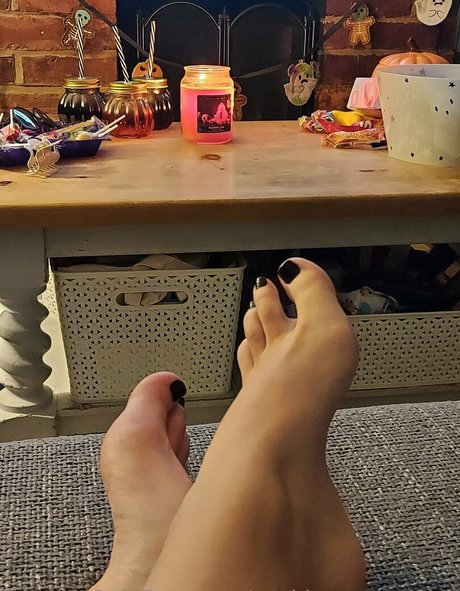 sophiecatastrofeet adult model pics