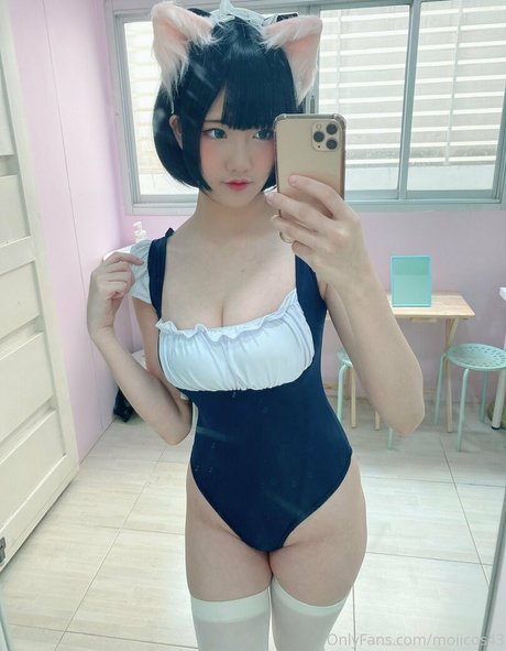 Moiicos43 nude model photo