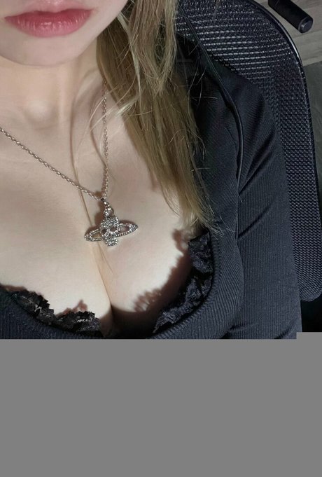 mxeqia sex model photo