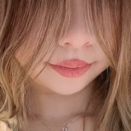 mxeqia model top pictures