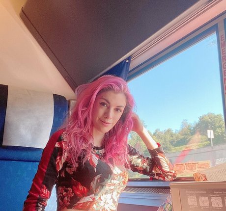 Luxneon star adult archive