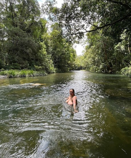 Mirra R beautiful actress pics