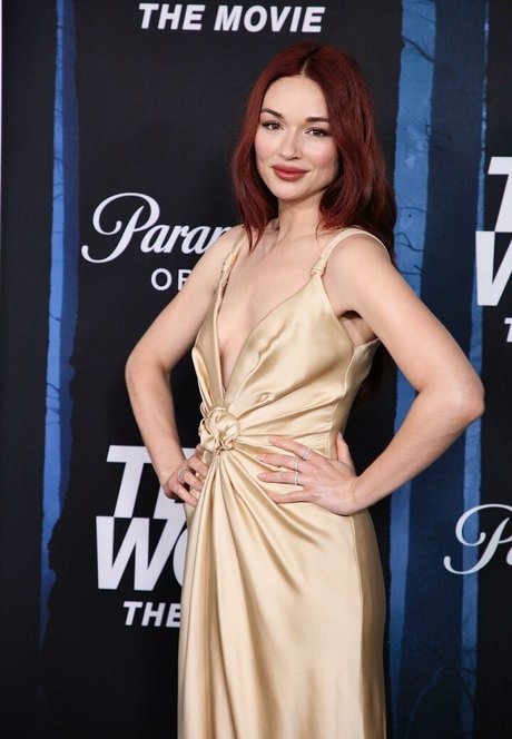 Crystal Reed hd pornstar photos