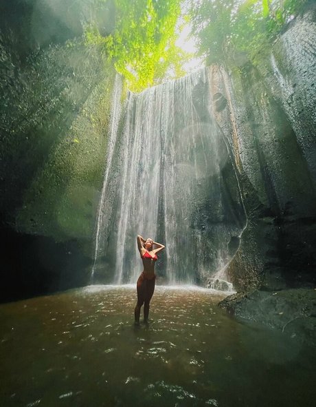 Peachthenymph nude star photo