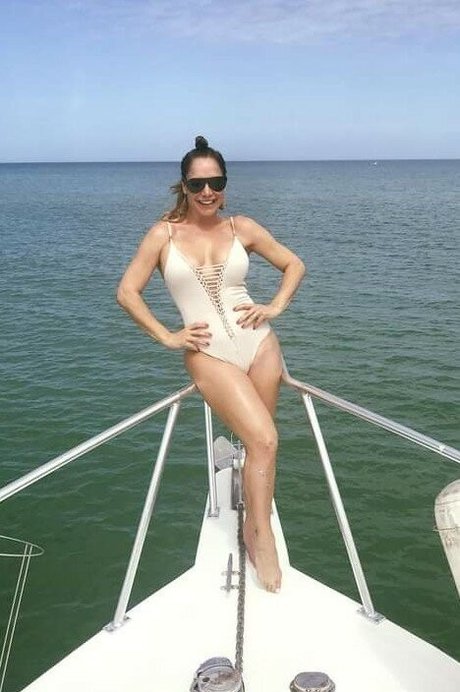 Lis Vega pornstar free archive