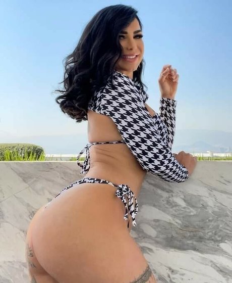 Lis Vega pretty model photos