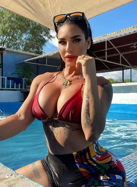 Lis Vega model sexy photo