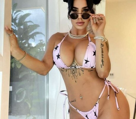 Lis Vega star nice image