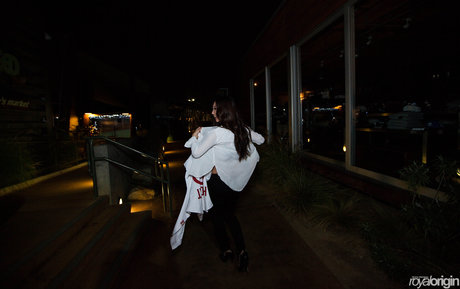 Sara Choi model adult pic