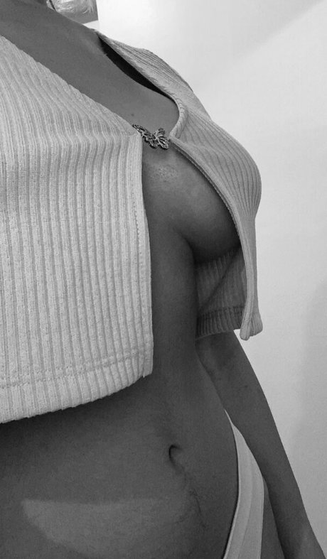 minoorita xxx model pic