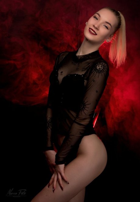 blonde cowgirl onlyfans pretty images