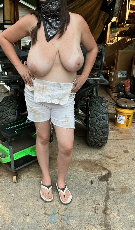 Hobby Hooters sexy model photo