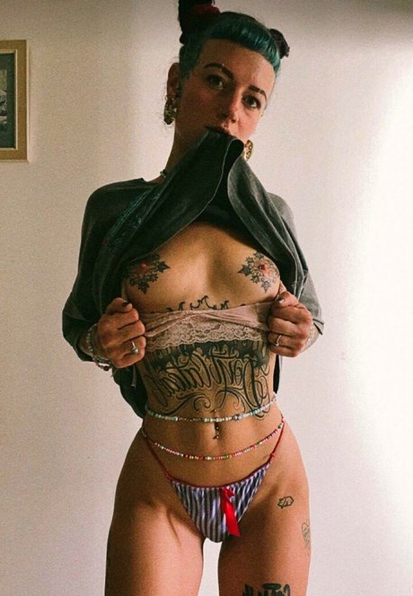 FoxyBebe420 pornstar hot pictures