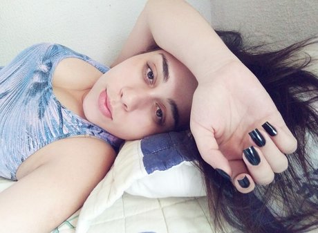 millenecarolina high quality model photo