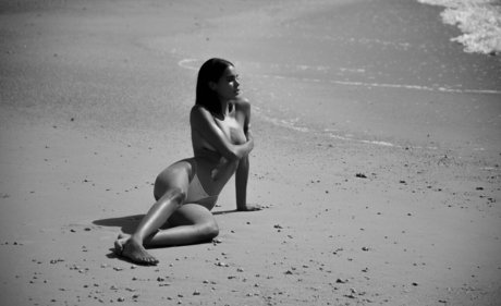 Noya Ariely model pornographic pic