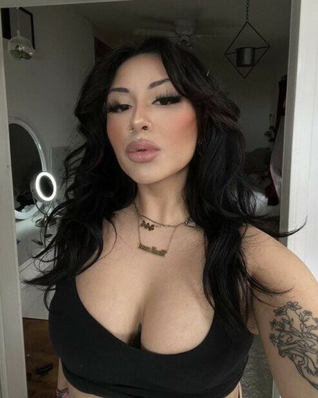 scarlettviv sexy actress pic