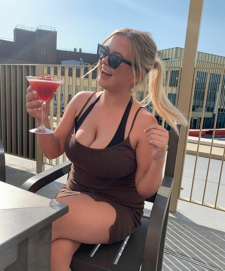 Alexandra Spencer model pretty img