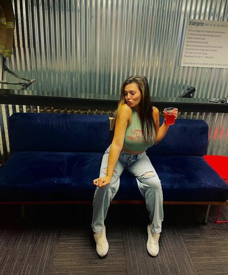 Kaylee Burnett star nice gallery