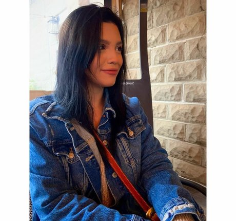 Kaylee Burnett star pornographic photo