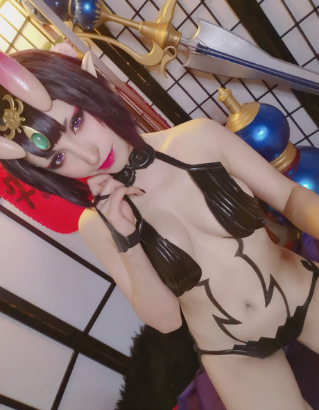 ShiroKitsune nudes actress gallery