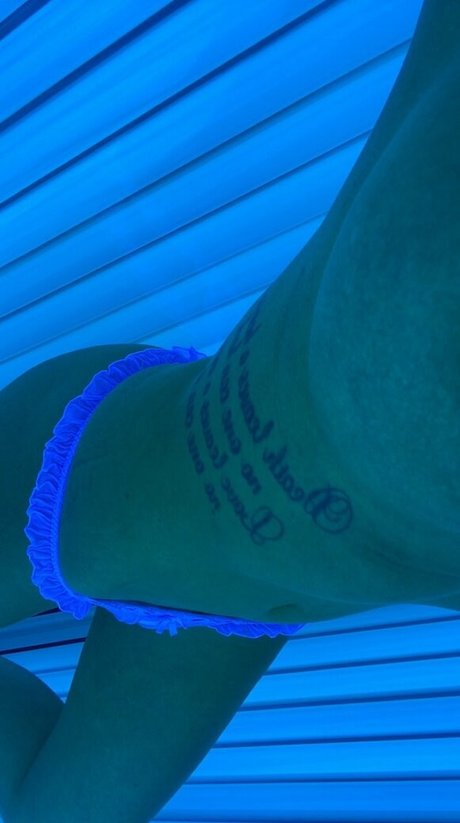 frkalida high quality model pic