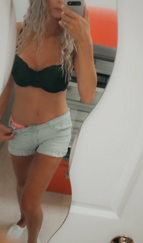 knottysav beautiful pornstar img