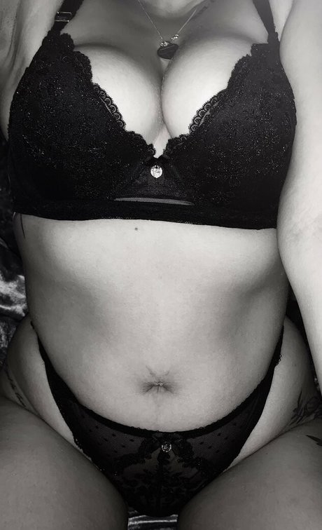 marieshannonxx nudes pornstar gallery