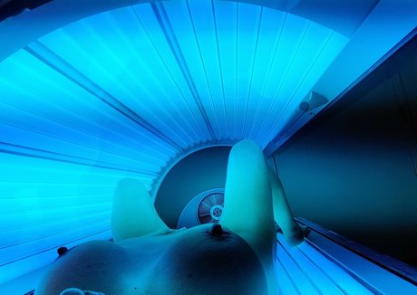 Evilmama nude star image