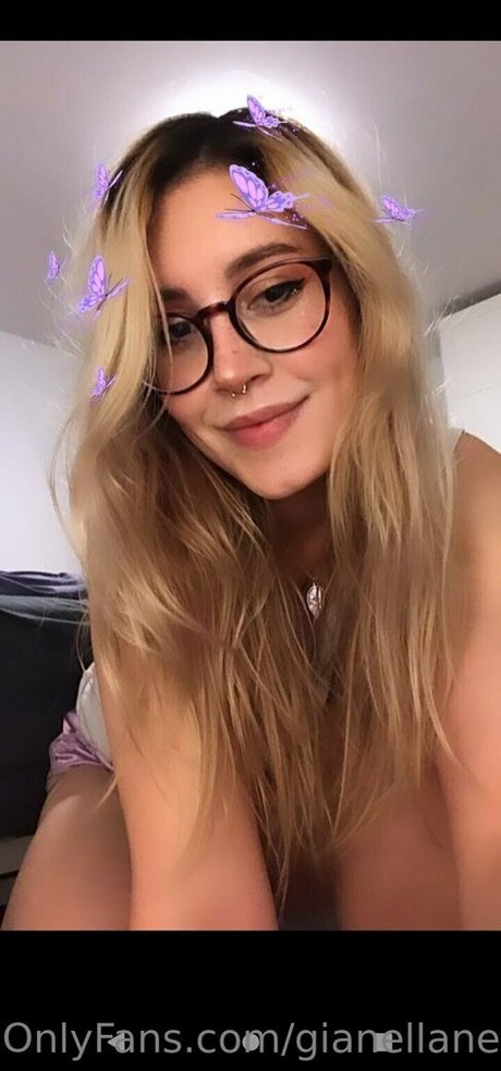 gianellanew star hot pics