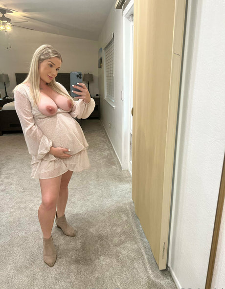 gr33dygirl high quality pornstar img